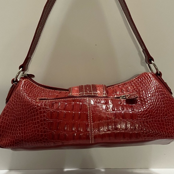 VTG Red Genuine Leather Croc Embossed Shoulder Bag Heart Charm Satchel Purse - Picture 6 of 9